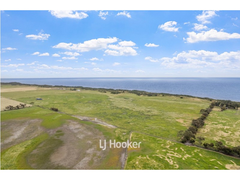 92 Edwards Road, Stirling Estate WA 6271