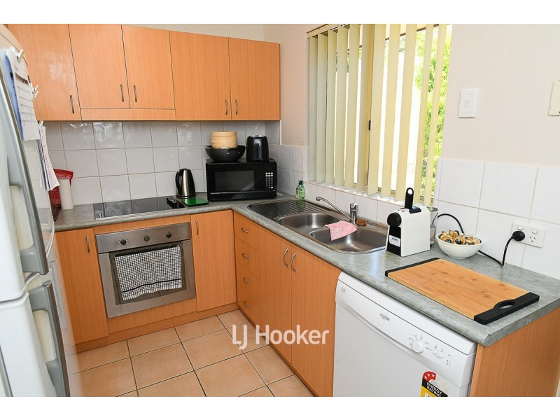 10/8 Ash Mews, Collie WA 6225