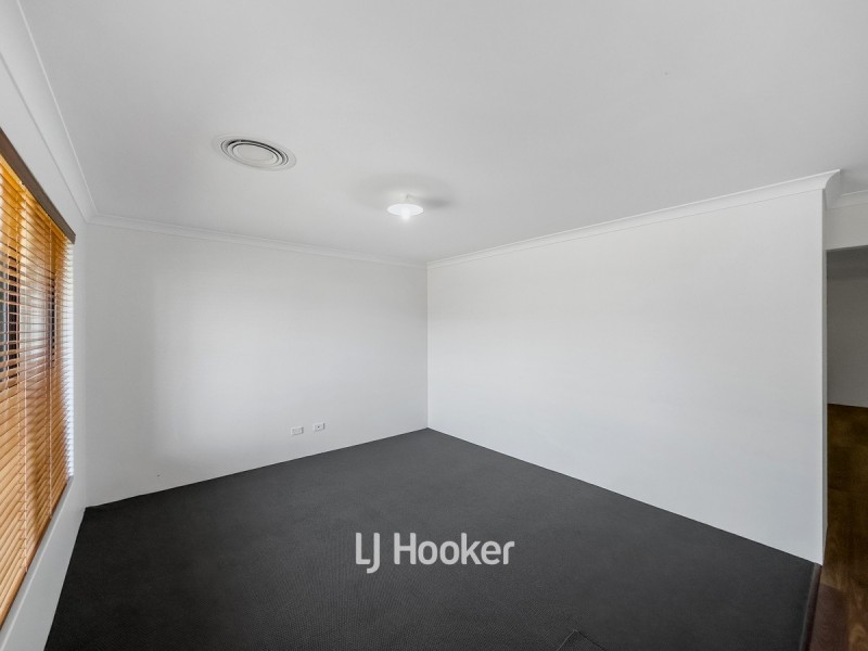 10 Lawson Road, Dalyellup WA 6230