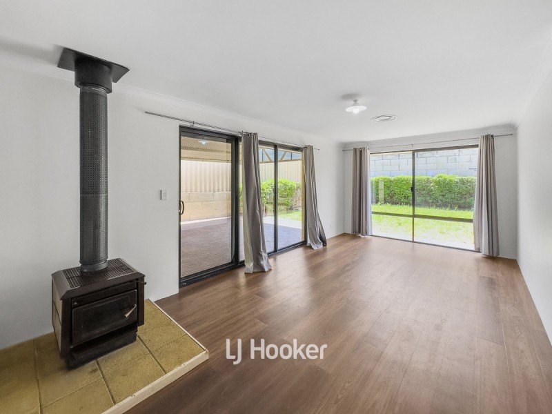 10 Lawson Road, Dalyellup WA 6230