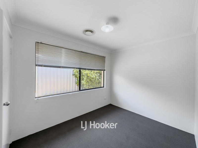 10 Lawson Road, Dalyellup WA 6230