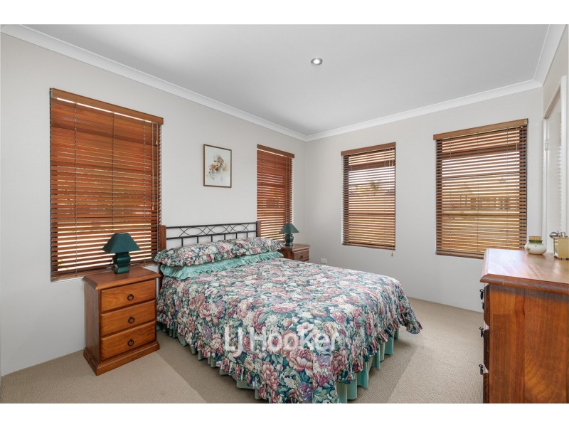 60 Samrose Road, Dalyellup WA 6230