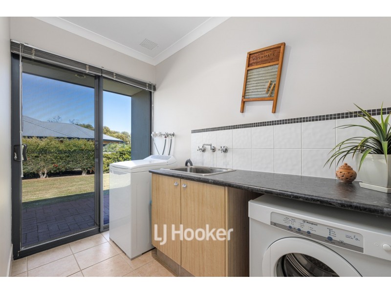 60 Samrose Road, Dalyellup WA 6230