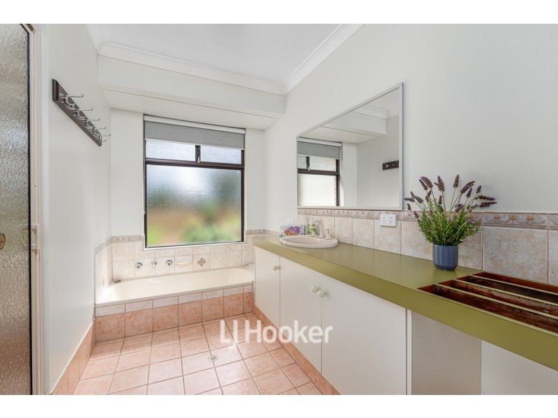 62 Quambi Drive, Stratham WA 6237