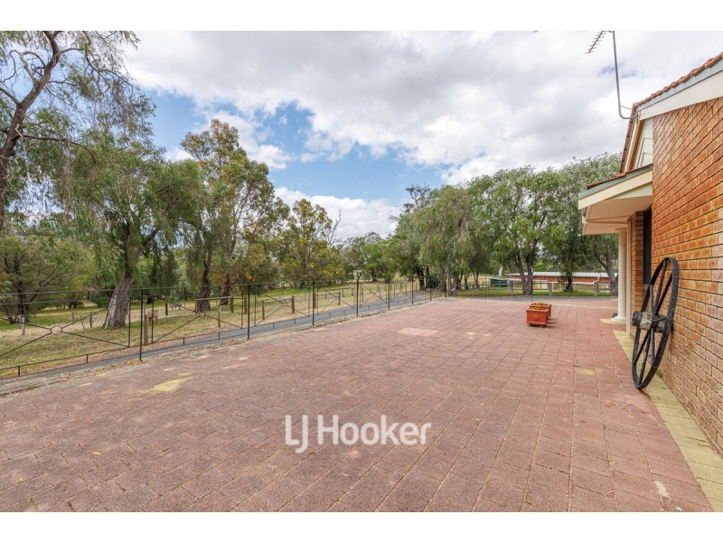 62 Quambi Drive, Stratham WA 6237