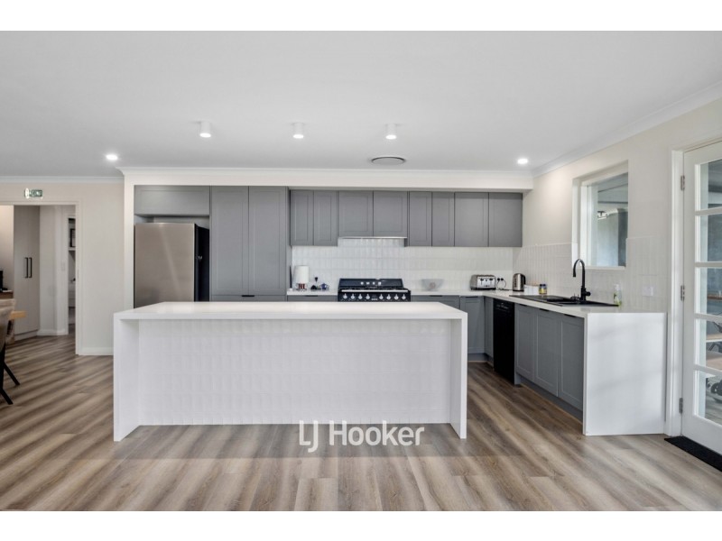 38 Burleigh Drive, Australind WA 6233