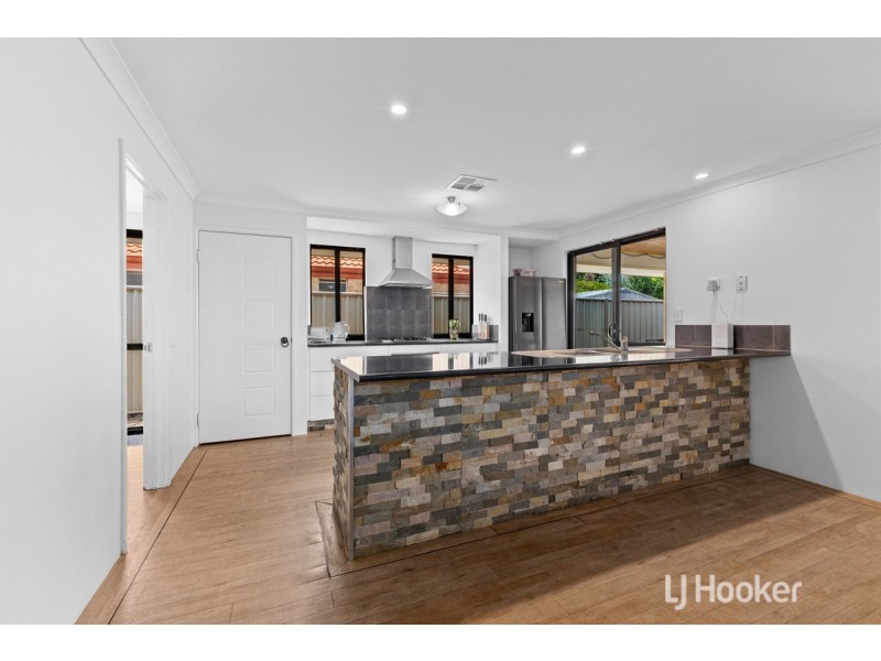 73 The Boulevard, Australind WA 6233