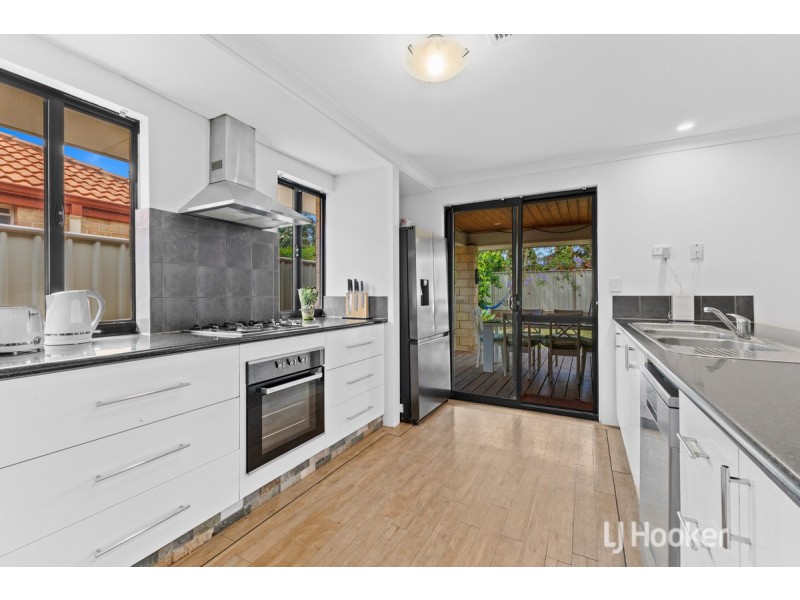 73 The Boulevard, Australind WA 6233