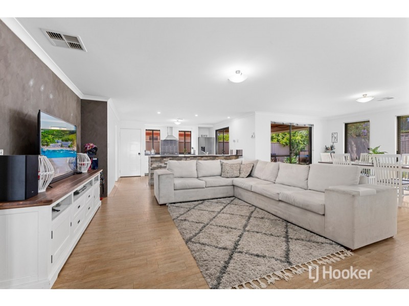 73 The Boulevard, Australind WA 6233