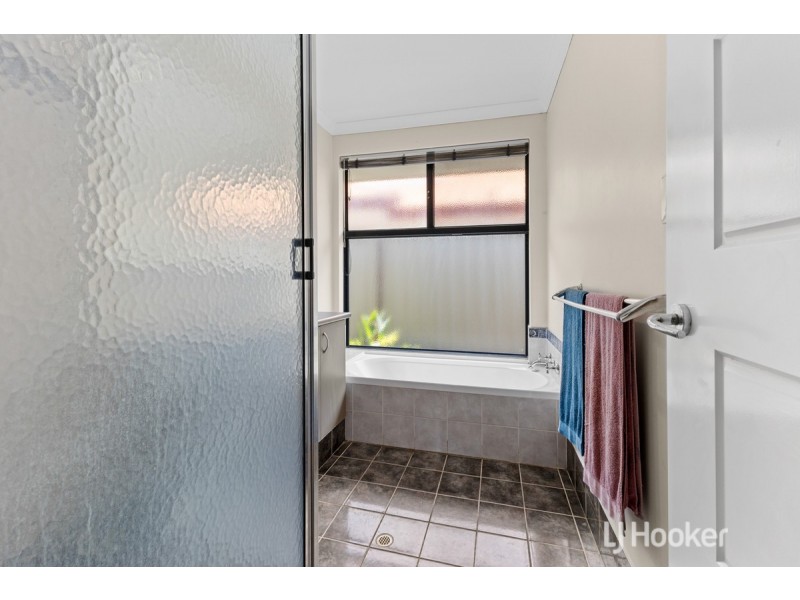 73 The Boulevard, Australind WA 6233