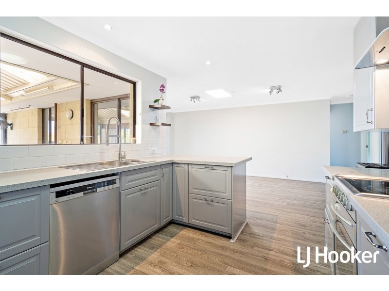 25 Weston Way, Kardinya WA 6163