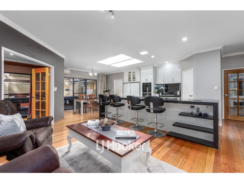 15 Melba Way, Dalyellup WA 6230