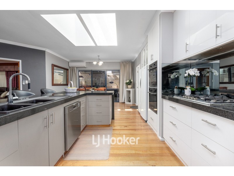 15 Melba Way, Dalyellup WA 6230
