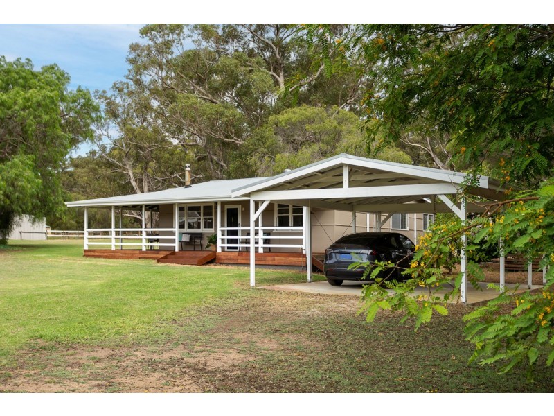 134 Mangles Road, Stirling Estate WA 6271