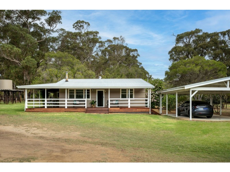 134 Mangles Road, Stirling Estate WA 6271