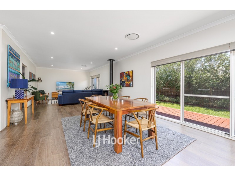 19 Eclipse Bend, Dalyellup WA 6230