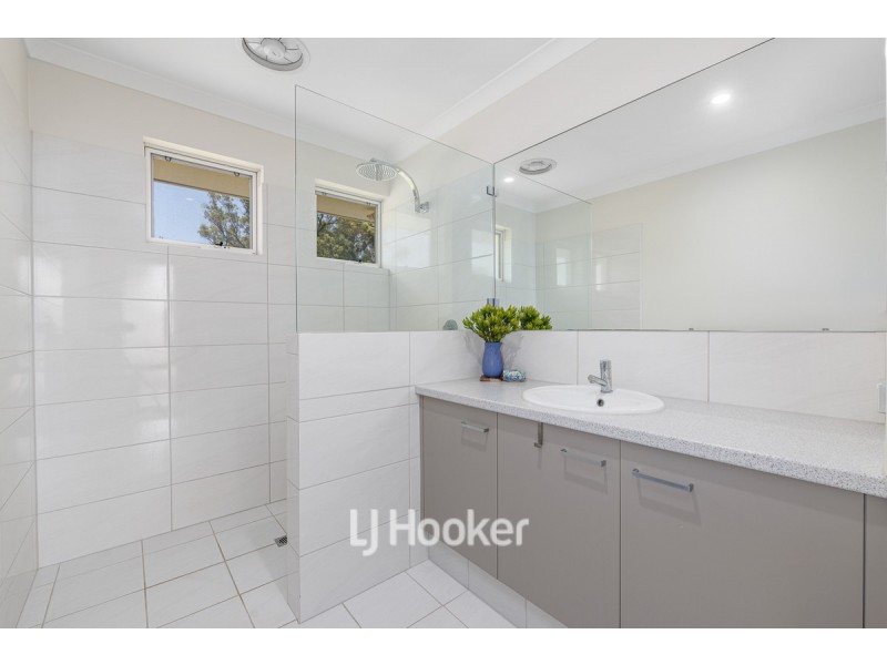 19 Eclipse Bend, Dalyellup WA 6230