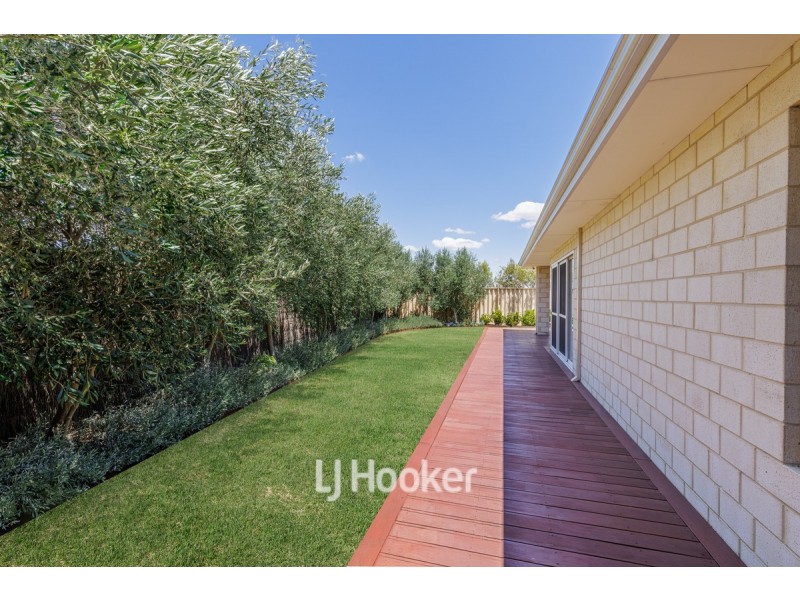 19 Eclipse Bend, Dalyellup WA 6230