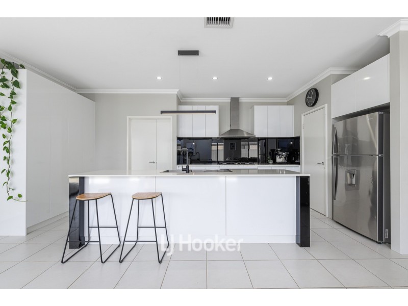 61 Azurite Drive, Australind WA 6233