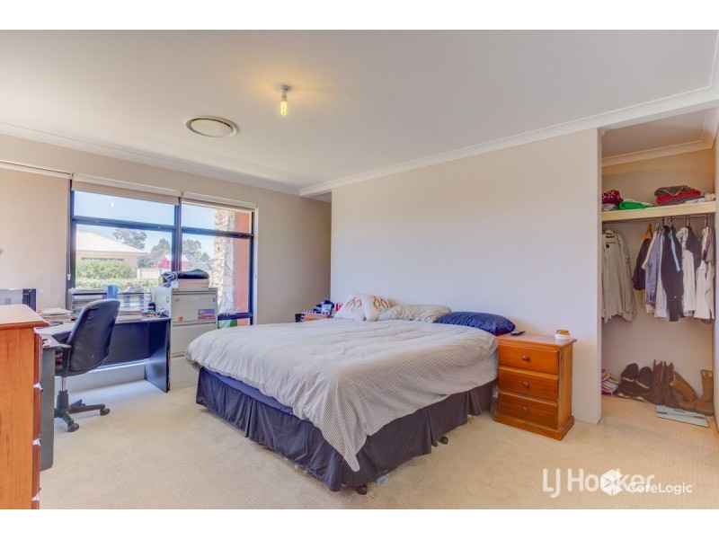 74 Santons Approach, Yalyalup WA 6280