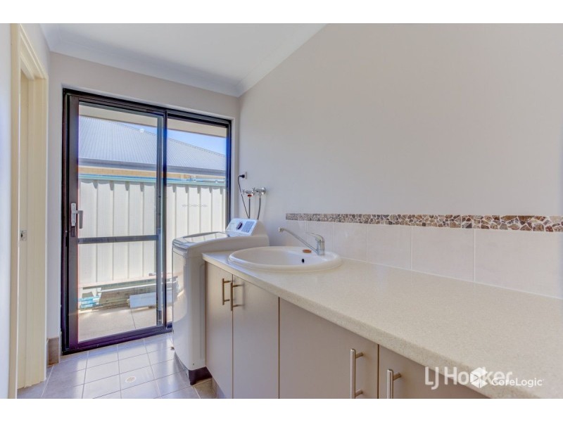 74 Santons Approach, Yalyalup WA 6280