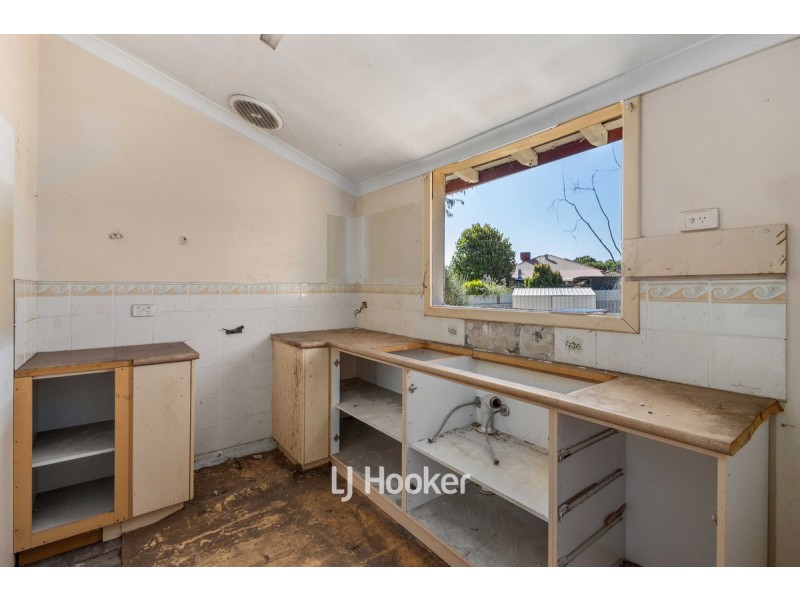 11 Benwell Place, Collie WA 6225