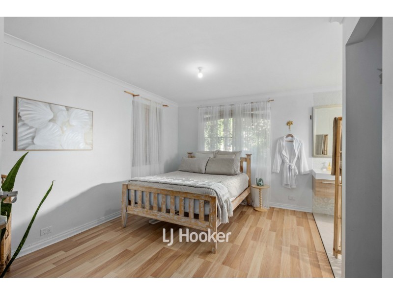 2 Regents Place, College Grove WA 6230