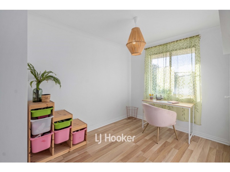 2 Regents Place, College Grove WA 6230