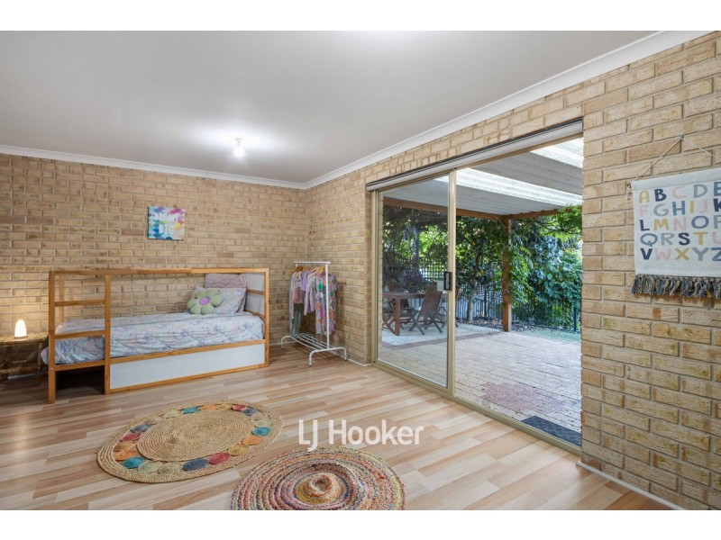 2 Regents Place, College Grove WA 6230