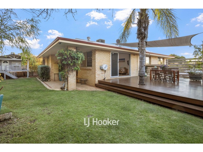 2 Regents Place, College Grove WA 6230