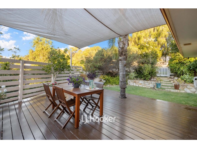 2 Regents Place, College Grove WA 6230