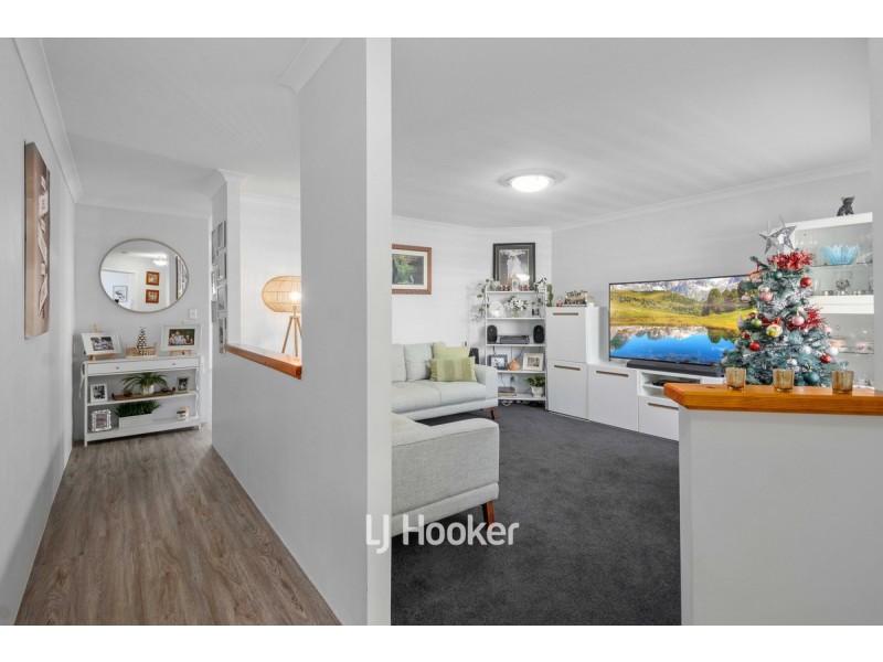 8 Avon Gardens, Millbridge WA 6232