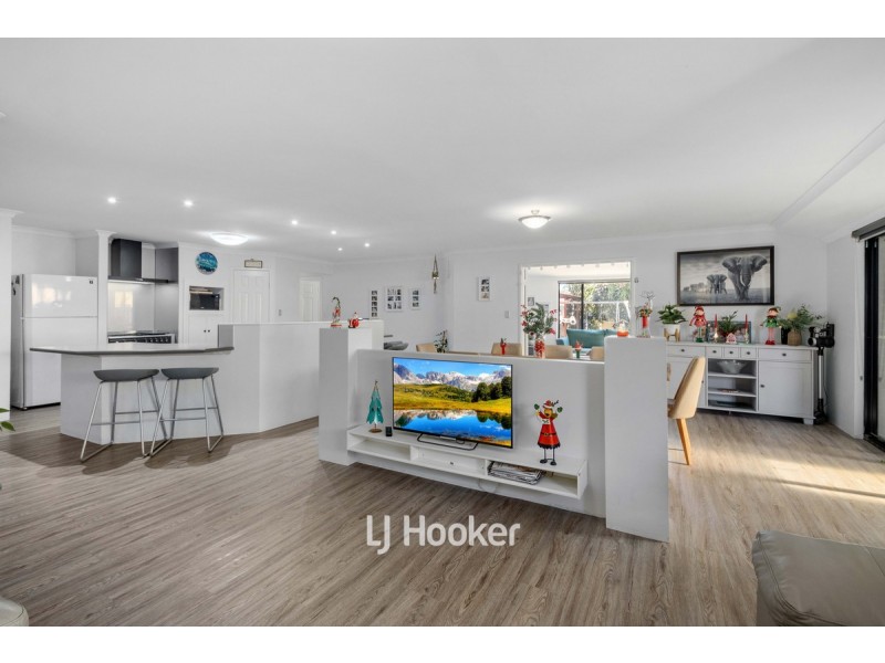 8 Avon Gardens, Millbridge WA 6232