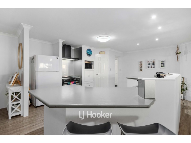 8 Avon Gardens, Millbridge WA 6232