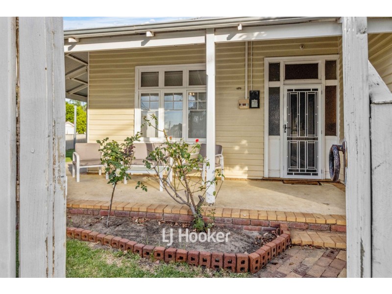 27 The Crescent, Brunswick WA 6224