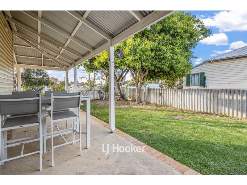 27 The Crescent, Brunswick WA 6224