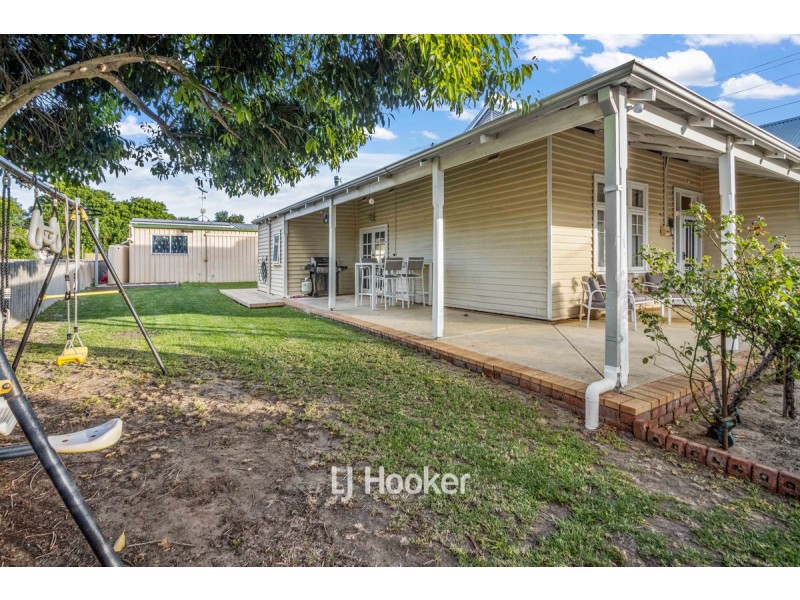 27 The Crescent, Brunswick WA 6224