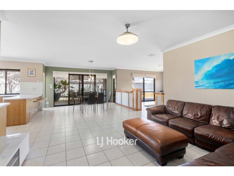 30 Grandite Fairway, Australind WA 6233