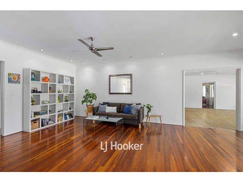 24 Treloar Road, Stirling Estate WA 6271