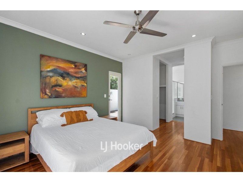 24 Treloar Road, Stirling Estate WA 6271