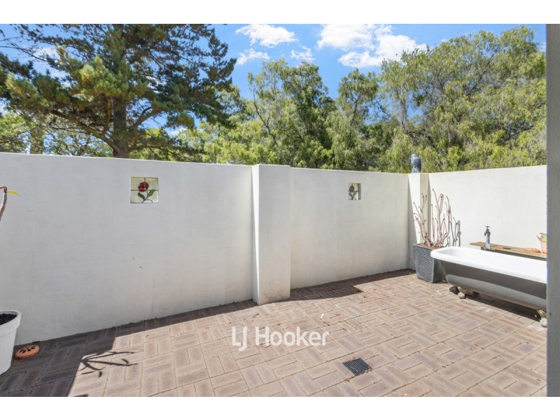 24 Treloar Road, Stirling Estate WA 6271