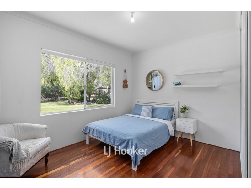 24 Treloar Road, Stirling Estate WA 6271