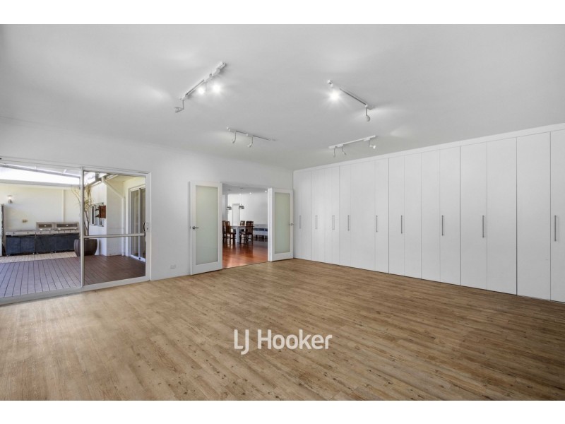 24 Treloar Road, Stirling Estate WA 6271