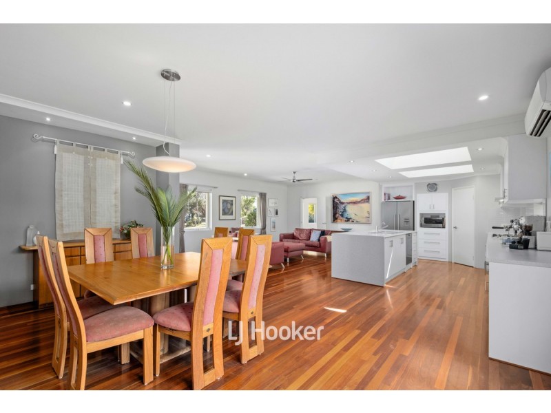 24 Treloar Road, Stirling Estate WA 6271