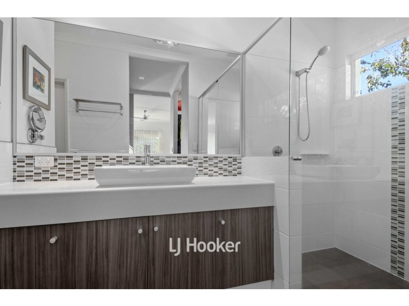 24 Treloar Road, Stirling Estate WA 6271