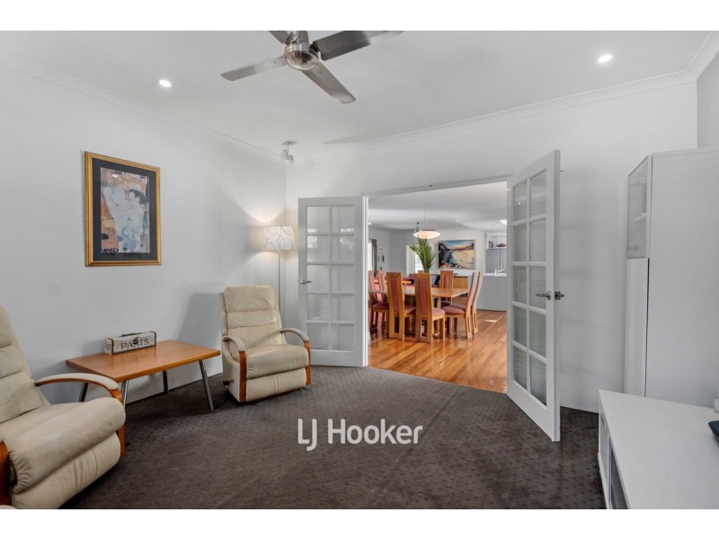 24 Treloar Road, Stirling Estate WA 6271