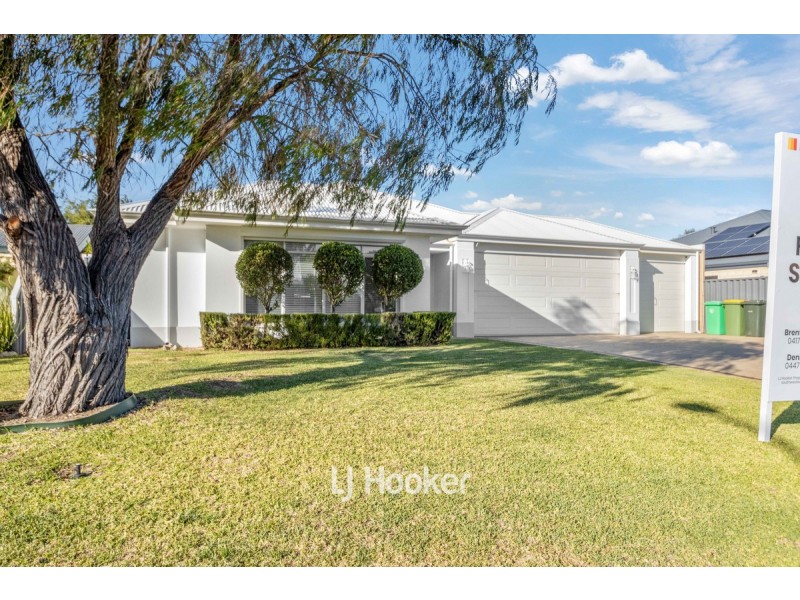 8 Claymore Loop, Dalyellup WA 6230