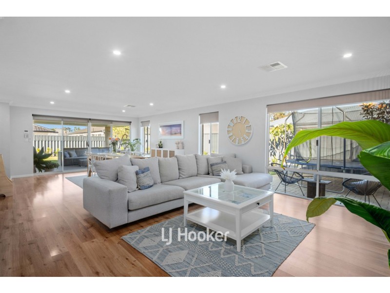 8 Claymore Loop, Dalyellup WA 6230