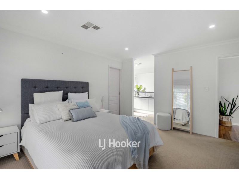 8 Claymore Loop, Dalyellup WA 6230