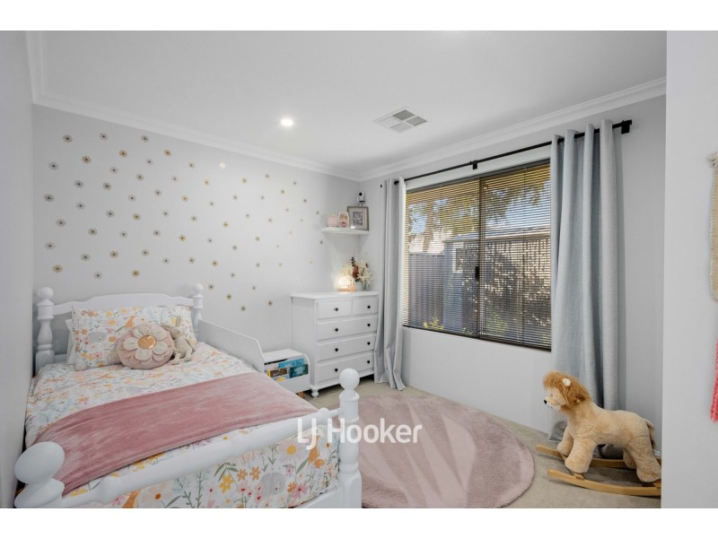 8 Claymore Loop, Dalyellup WA 6230